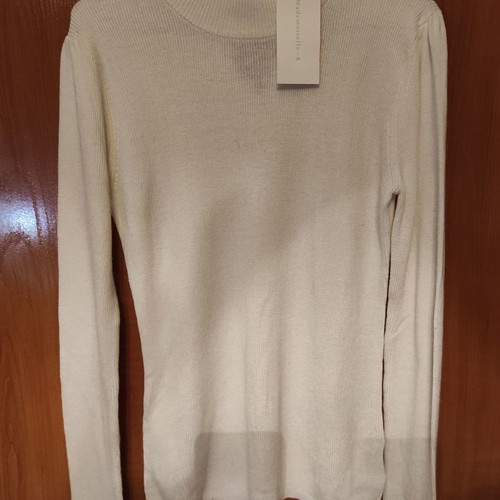 Ecru knitted sweater new, size M