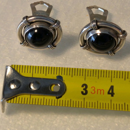 Silver earrings with clip like new, 925° silver and black onyx