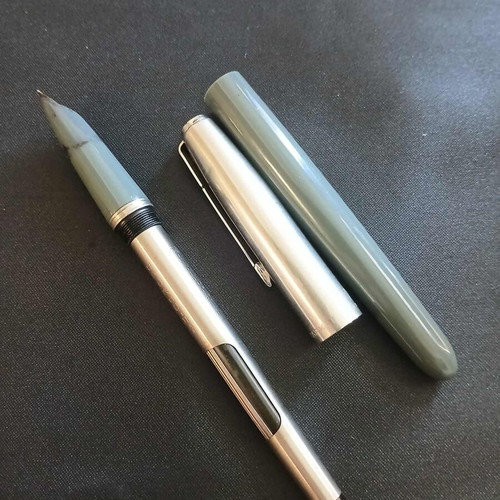 Parker 51 pen used, grey-green body with metal cap