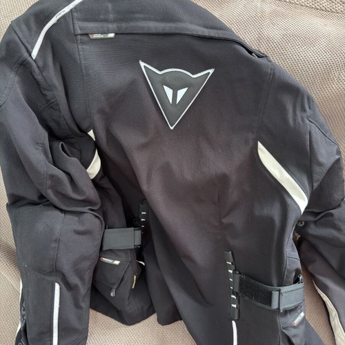 Dainese men's motorcycle jacket Gore-Tex size 48 like new