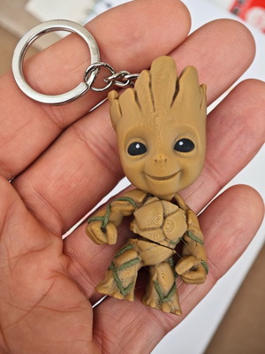 Groot flexi keychain new