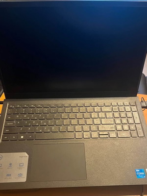Dell Inspiron 15 3530 laptop, Intel Core i5, 16GB RAM, Full HD