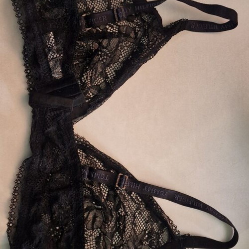 Tommy Hilfiger black lace bra 3XL like new