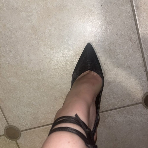 Migato satin pumps like new, size 37, black