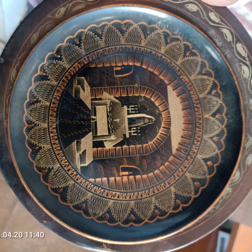 Set of 3 copper decorative plates with handmade engravings