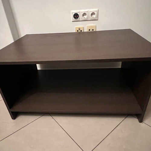Wooden coffee table like new 90x60