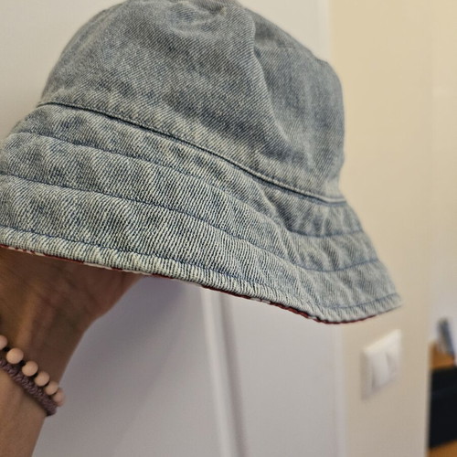 Reversible hat used, summer and cute
