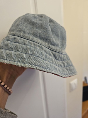 Reversible hat used, summer and cute