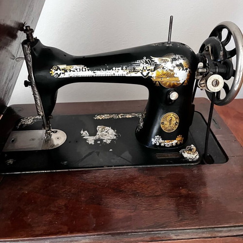 Singer sewing machine furniture functional used antique