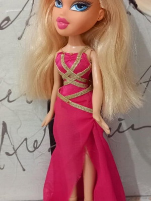 Bratz Cloe "The Fashion Show" (MGA 2008 / Elite Condition!)