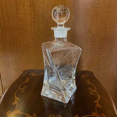 Crystal liquor bottle new, imported, 28 x 14 cm