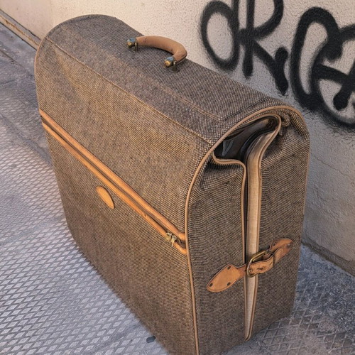 Vedette travel suitcase used, beige, opening design