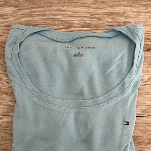 Tommy Hilfiger blue t-shirt small like new
