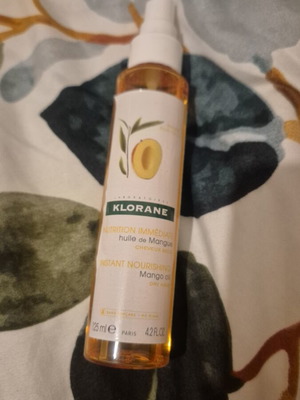 Klorane dry oil with mango scent