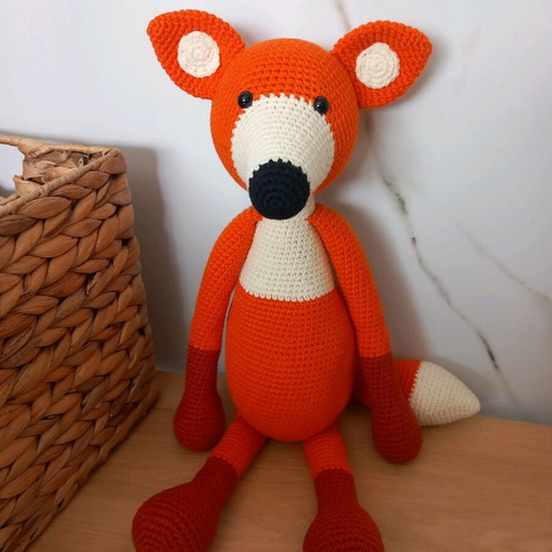Handmade knitted fox toy new, child-friendly materials