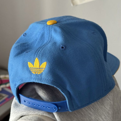 Vintage Adidas Originals NBA Oklahoma City Thunder Snapback cap near mint