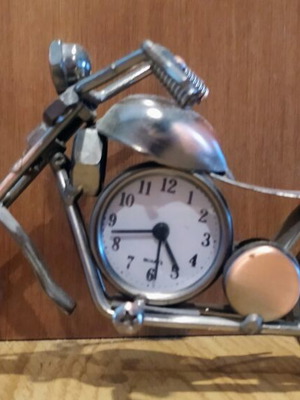 Decorative Motorcycle Clock like new, 20×11.5×6 cm