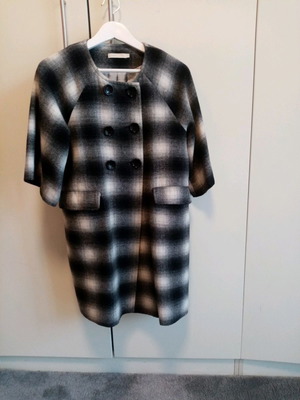 See U Soon coat like new, size S, 3/4 sleeve