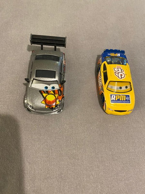 Cars toy cars used, set of 2 Disney Pixar