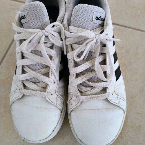 Adidas unisex size 38 like new