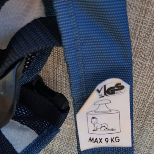 Chicco baby carrier used up to 9 kg