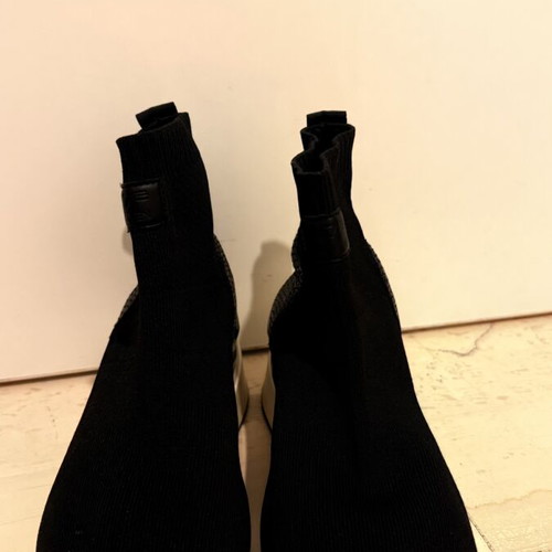 Seven Black Athletic Ankle Boots like new, size 37
