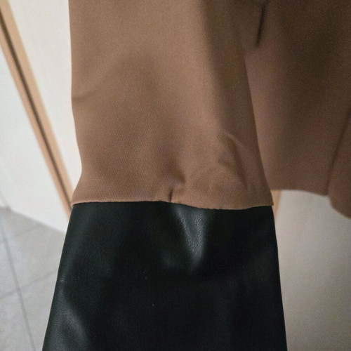 Tan jacket with leather sleeves new, size M