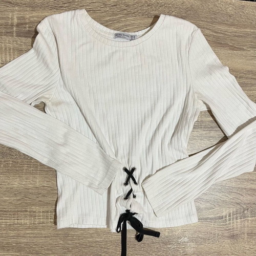 Bershka knitted top with design size M like new, white