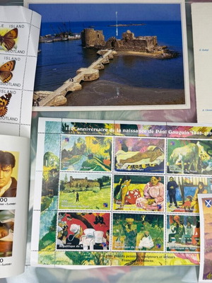 Θεματικά φυλλαράκια και διάφορα γραμματόσημα μεταχειρισμένα