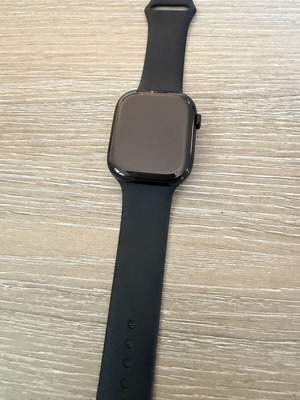 Apple Watch 11 σαν καινούργιο με όλα τα παρελκόμενα