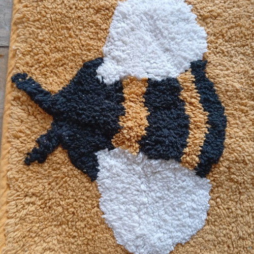 Bath mat with bees 51x82 cm 100% cotton new