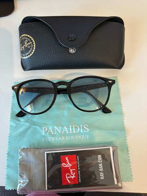 Ray-Ban sunglasses like new, black