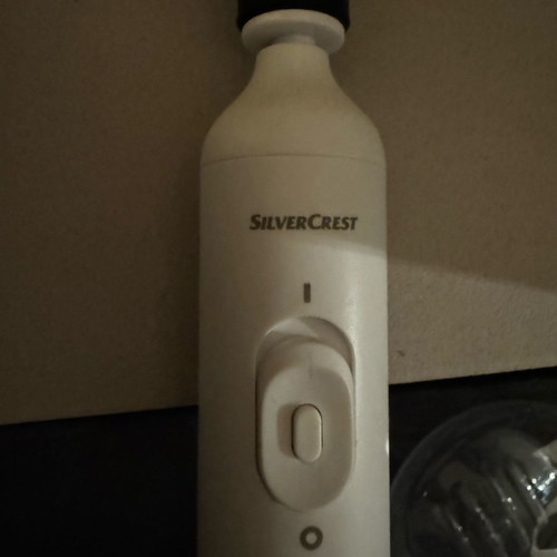 Makeup Brush Cleaner Device new with batteries