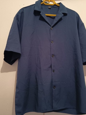 Manfinity men's shirt large blue like new