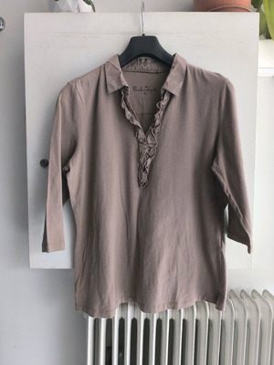 XL blouse used with 95% cotton and three-quarter sleeve
