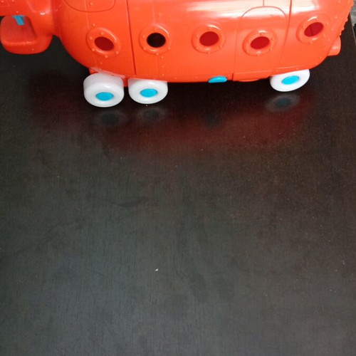 SpongeBob Submarine Vehicle like new with 3 figures