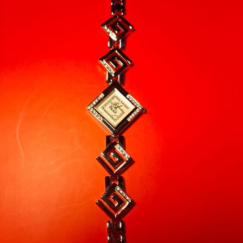 Quartz wristwatch women's new silver