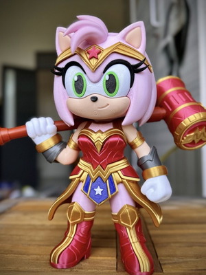 Amy Rose Wonder Woman collectible figure new