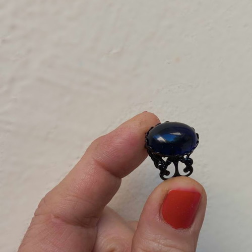 Ring with black and blue crystal new