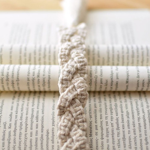 Handmade macrame bookmark new