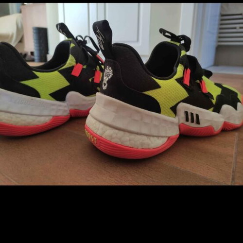 Adidas Trae Young 1 men's basketball shoes, size 49 1/3