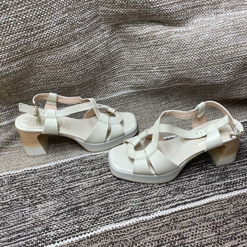 Hispanitas leather sandals like new, size 38, white