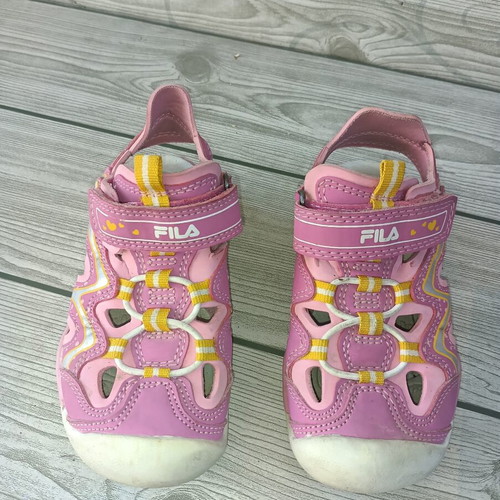 Fila sandals size 25