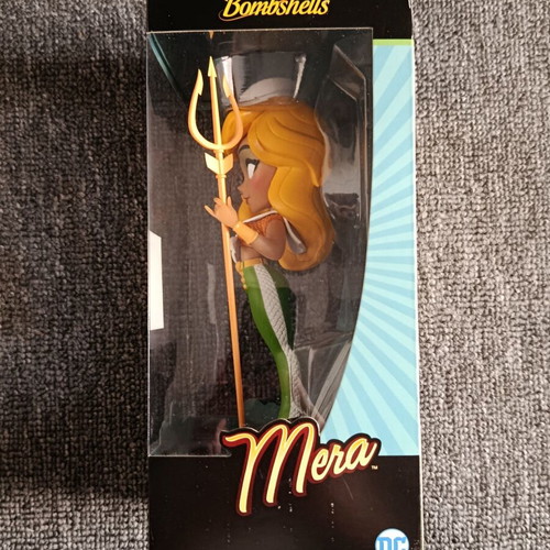 DC Bombshells Classic Mera collectible vinyl figure like new
