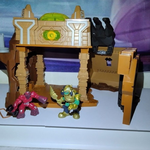 Gormiti Castle Playset with 2 Figures used, Giochi Preziosi
