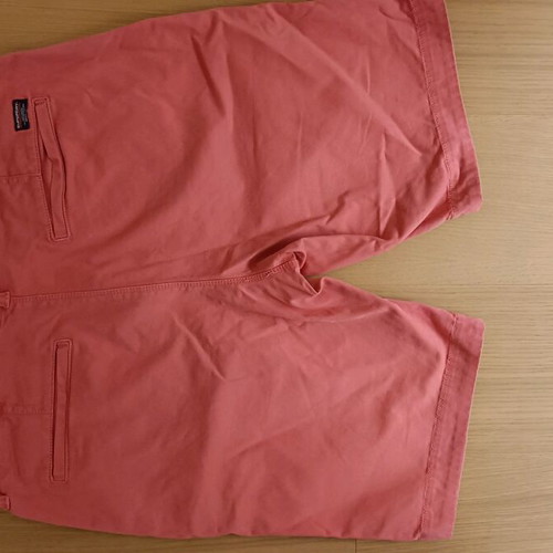 SuperDry men's pink bermuda shorts used, above the knee with buttons