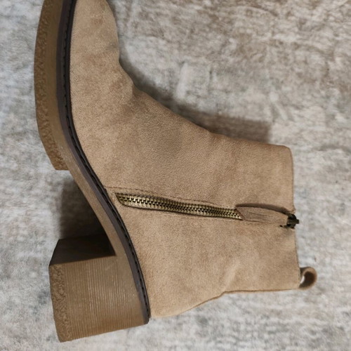 Suede ankle boots with heel – No 37