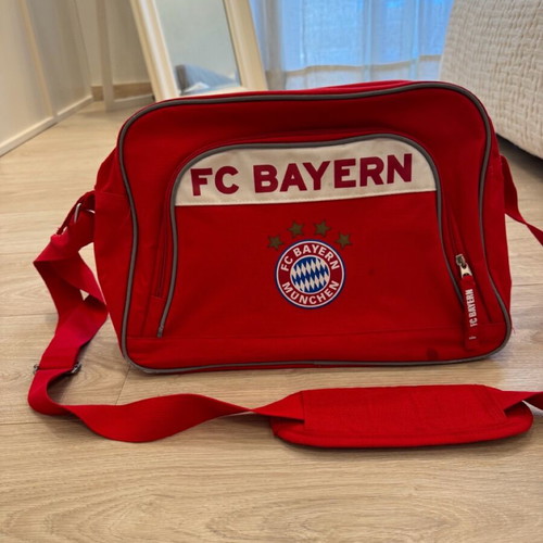 FC Bayern sports bag like new, authentic