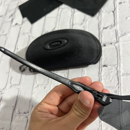 Oakley Radar EV sunglasses like new, polarized, black