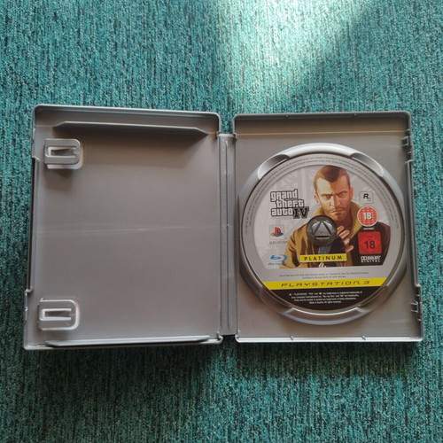 Grand Theft Auto IV PlayStation 3 game like new